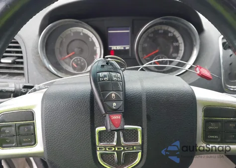 2013 Dodge Grand Caravan Crew z USA, uszkodzony, nr VIN 2C4RDGDG5DR502526